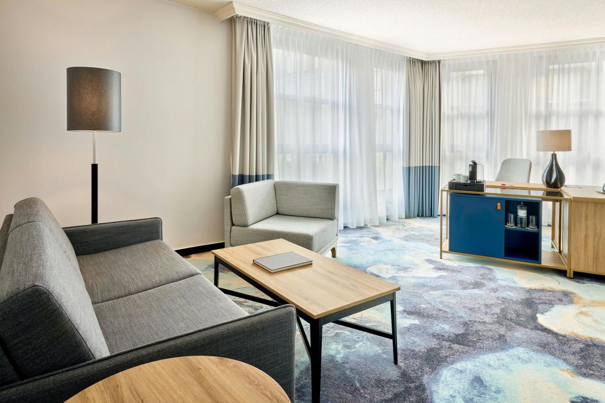 Studio Suite, Executive lounge access, Larger Studio, Sofa bed,1641011903:JPEG